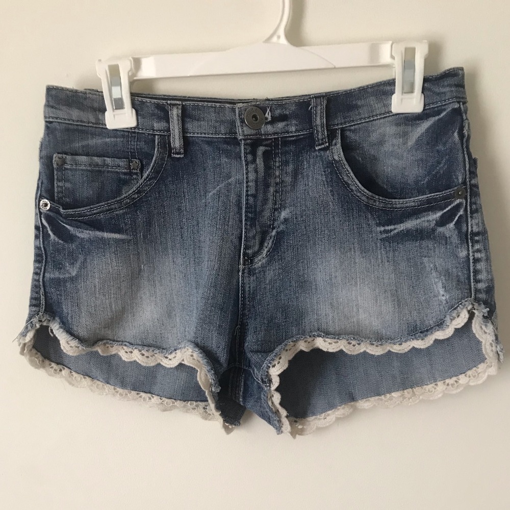 Acid Wash Shorts with Lace Rimming